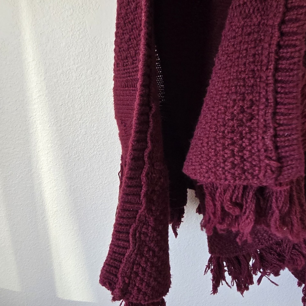 Coldwater Creek Womens OS Wine Red Knit Sweater Poncho Top Fringe Fall Cozy Boho - Picture 4 of 7